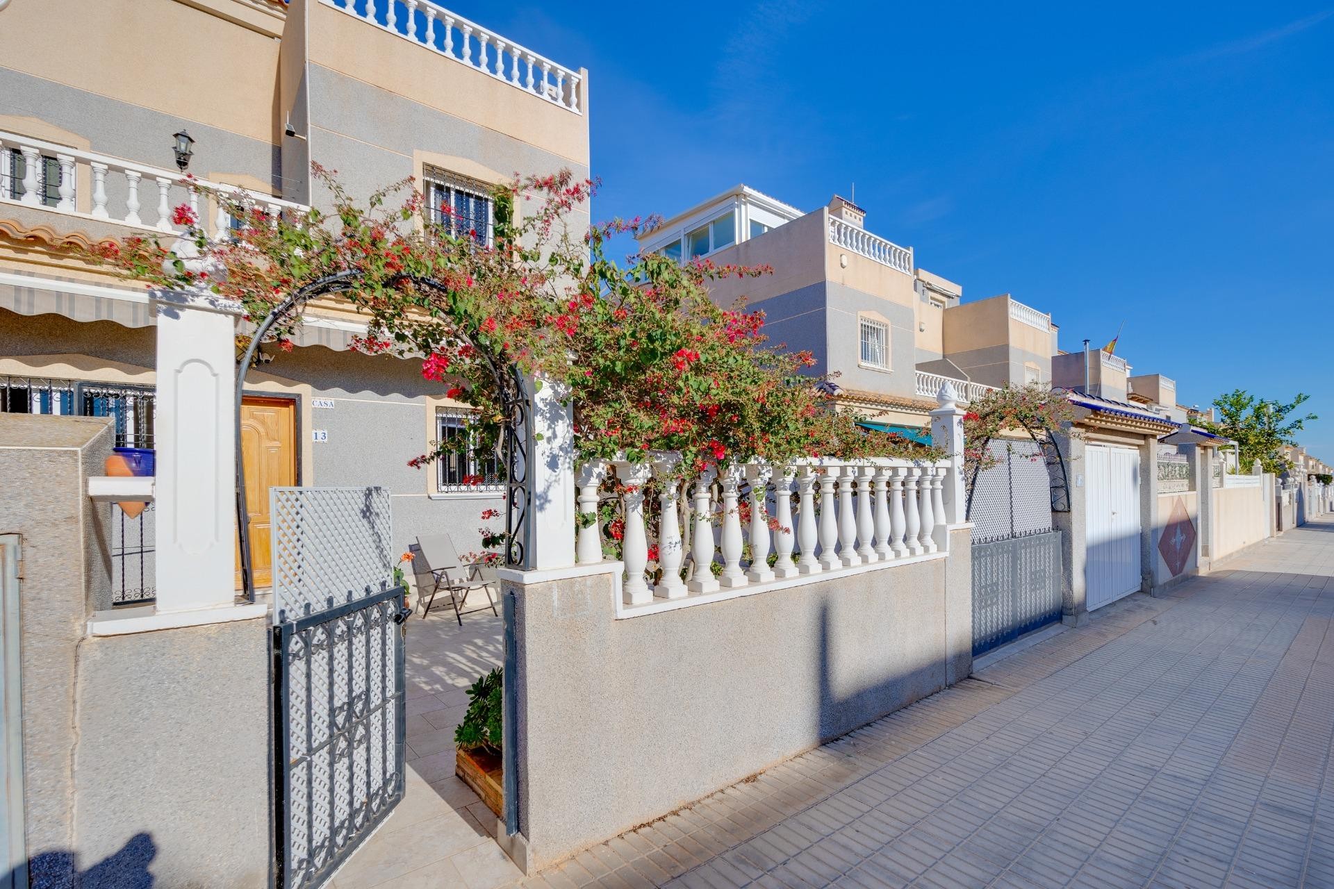 Återförsäljning - Town House -
Orihuela Costa - Playa Flamenca