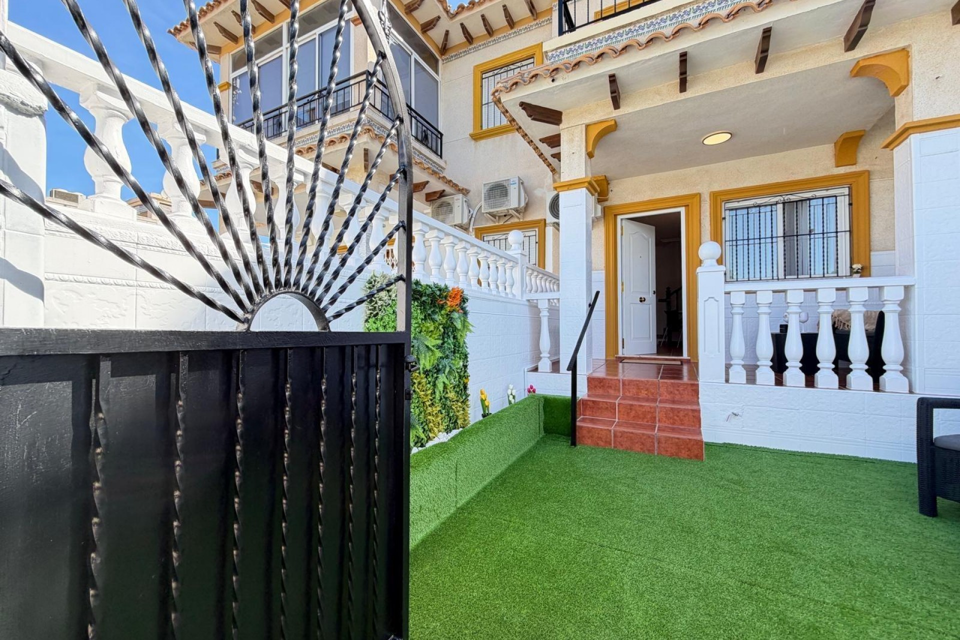 Återförsäljning - Town House -
Orihuela Costa - Rocio Del Mar