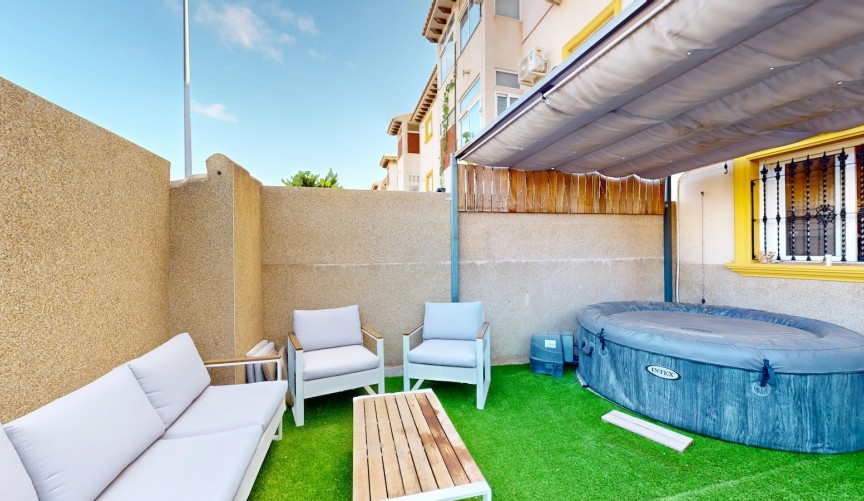 Återförsäljning - Town House -
Orihuela - Inland