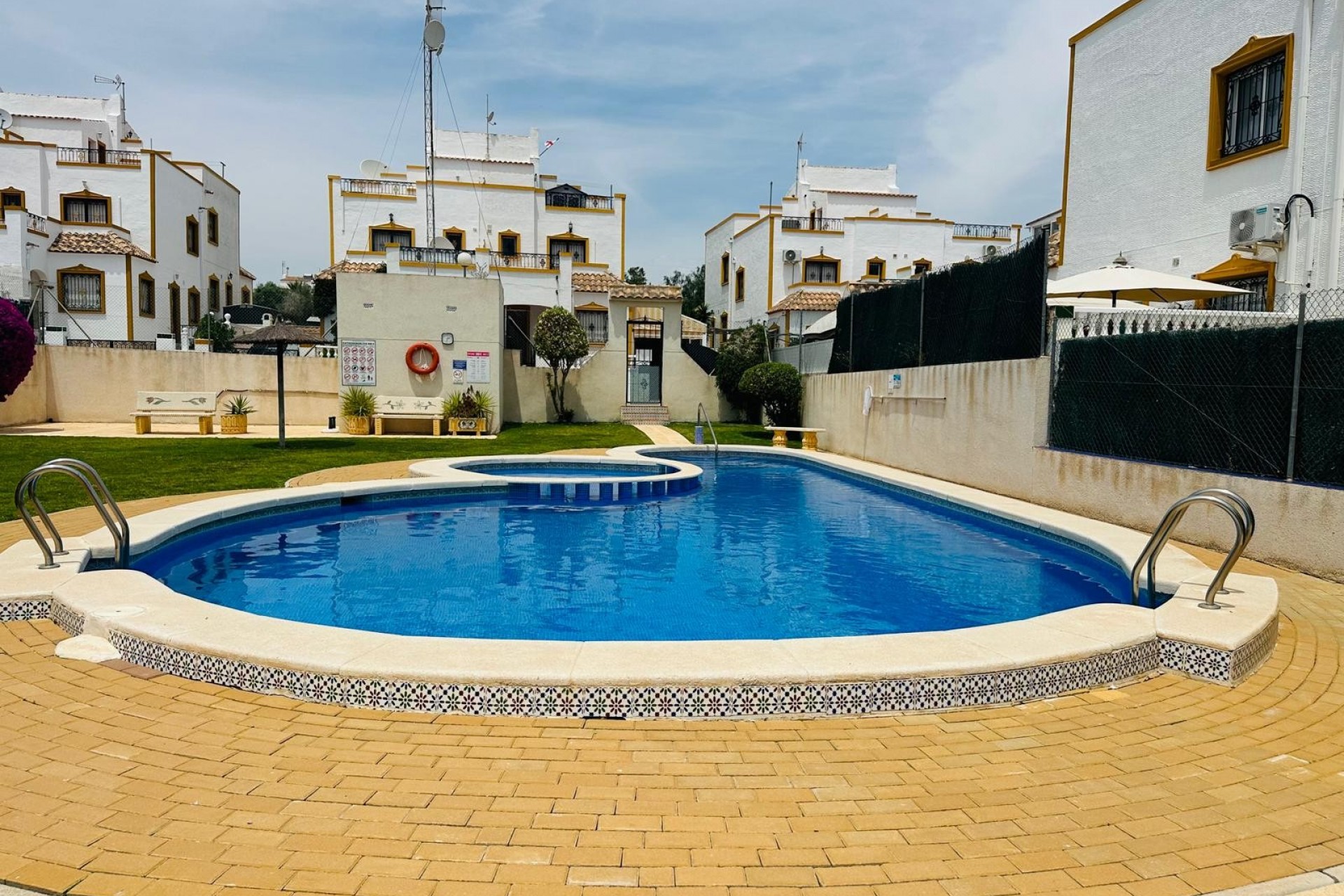Återförsäljning - Town House -
Orihuela - Inland