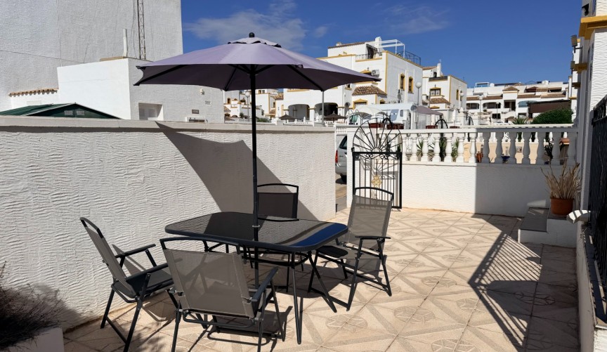 Återförsäljning - Town House -
Orihuela - Inland