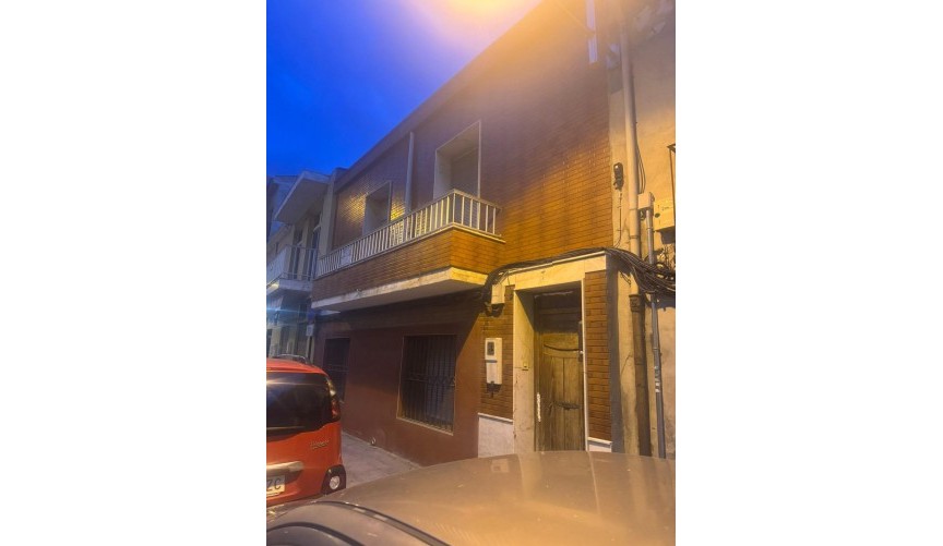 Återförsäljning - Town House -
Orihuela - Orihuela Ciudad