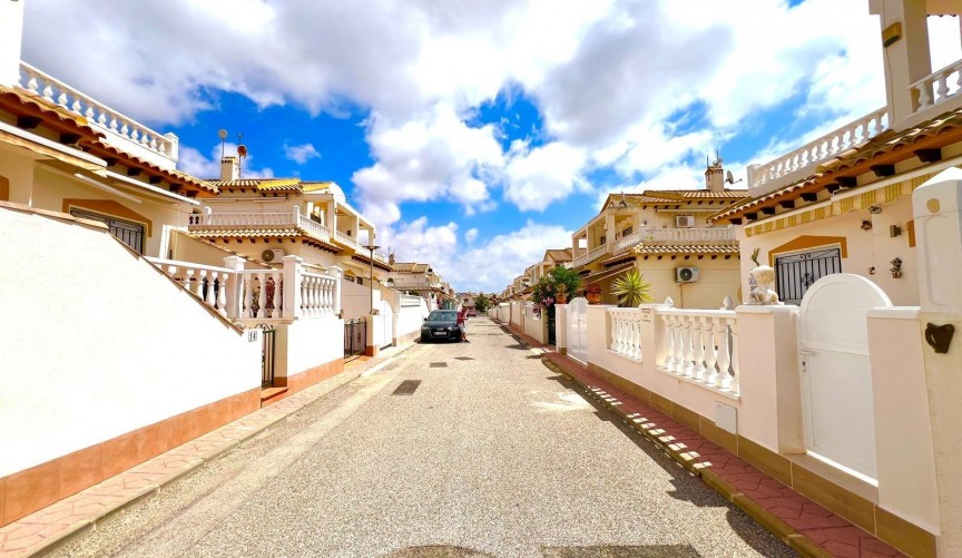 Återförsäljning - Town House -
Orihuela - Urbanización Perla Del Mar