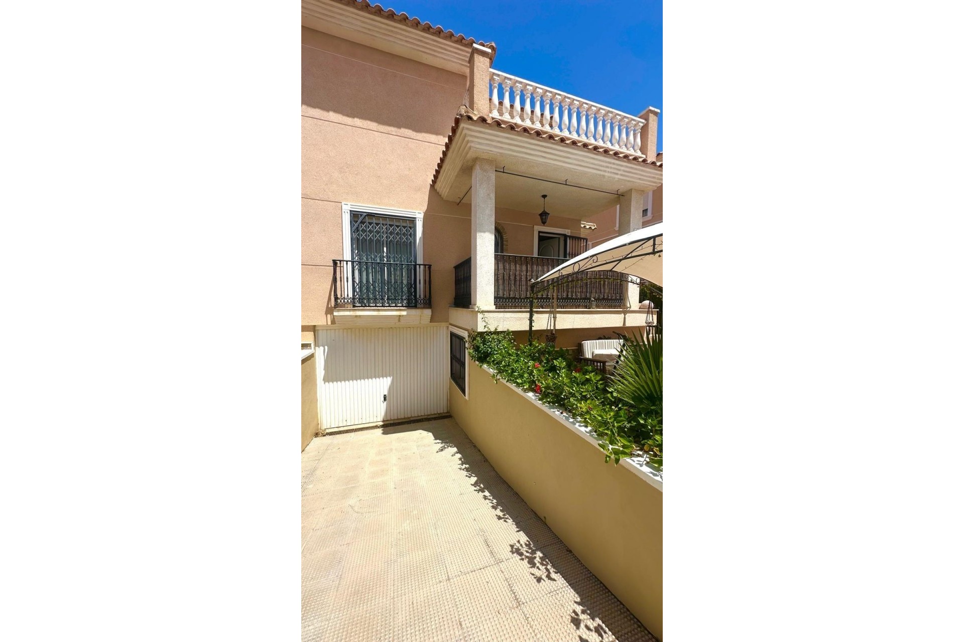 Återförsäljning - Town House -
Orihuela - Urbanización Perla Del Mar