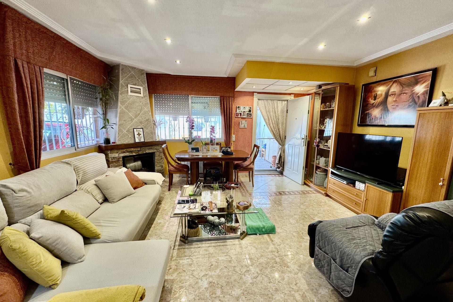 Återförsäljning - Town House -
Orihuela - Urbanización Perla Del Mar