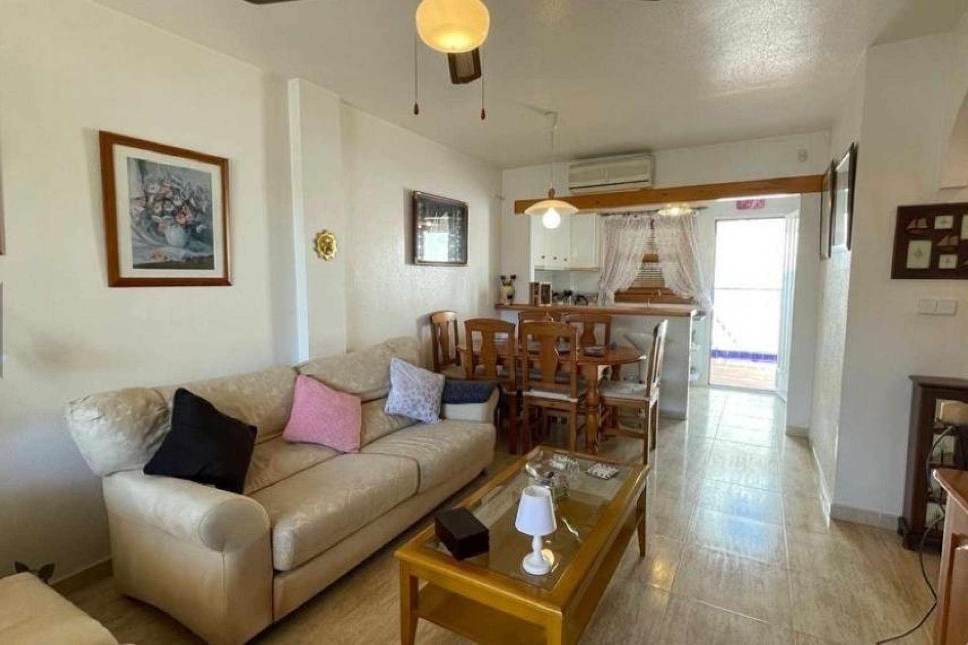 Återförsäljning - Town House -
Pilar de la Horadada - Pueblo Latino