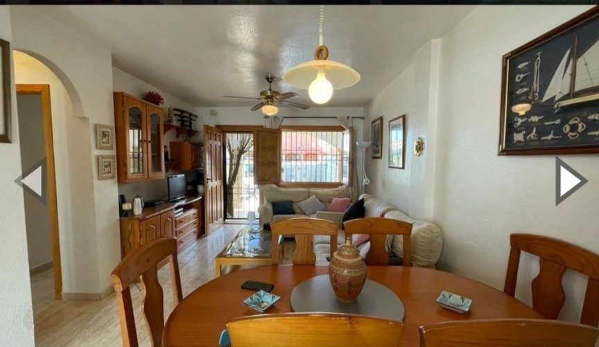 Återförsäljning - Town House -
Pilar de la Horadada - Pueblo Latino