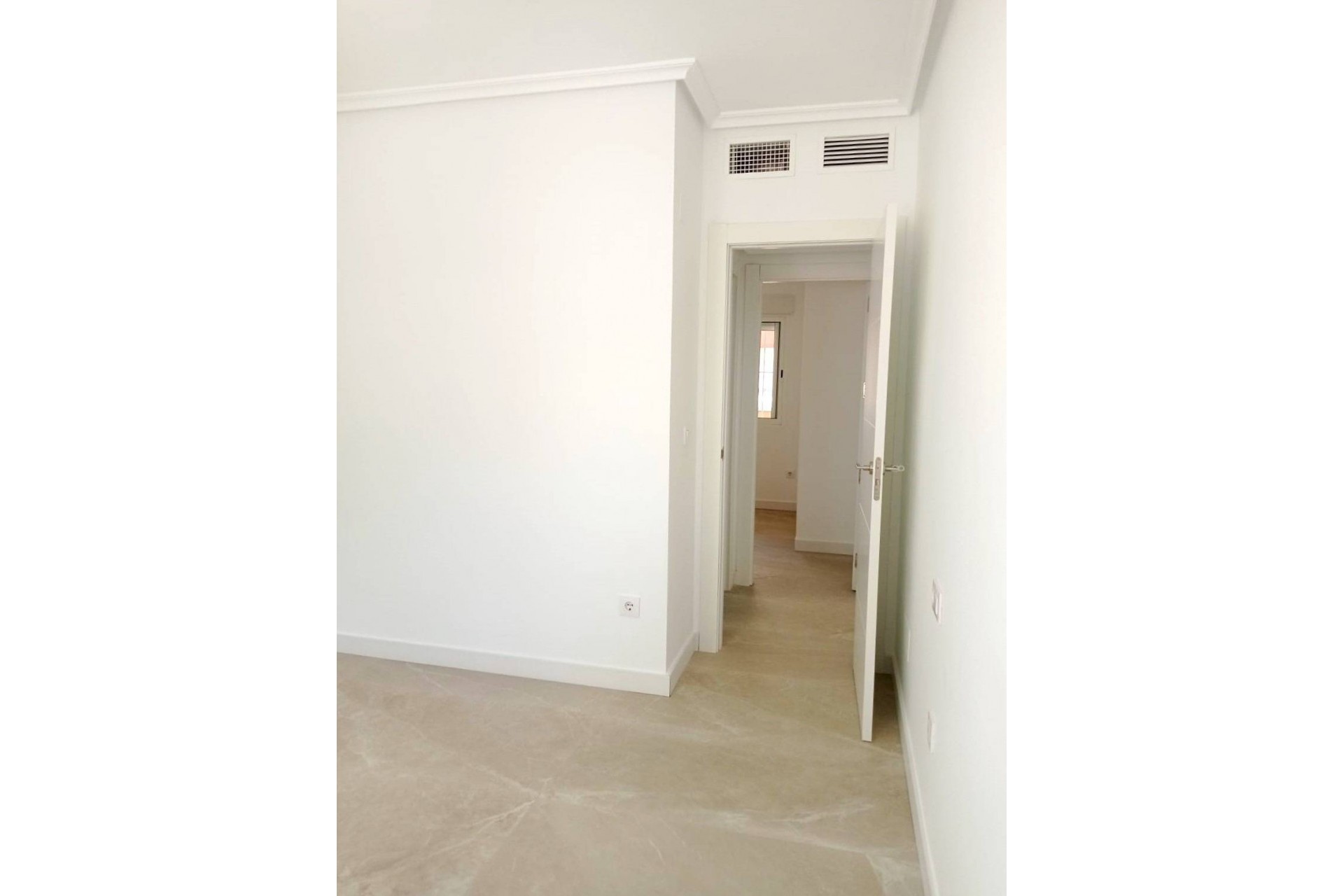 Återförsäljning - Town House -
Pilar de la Horadada