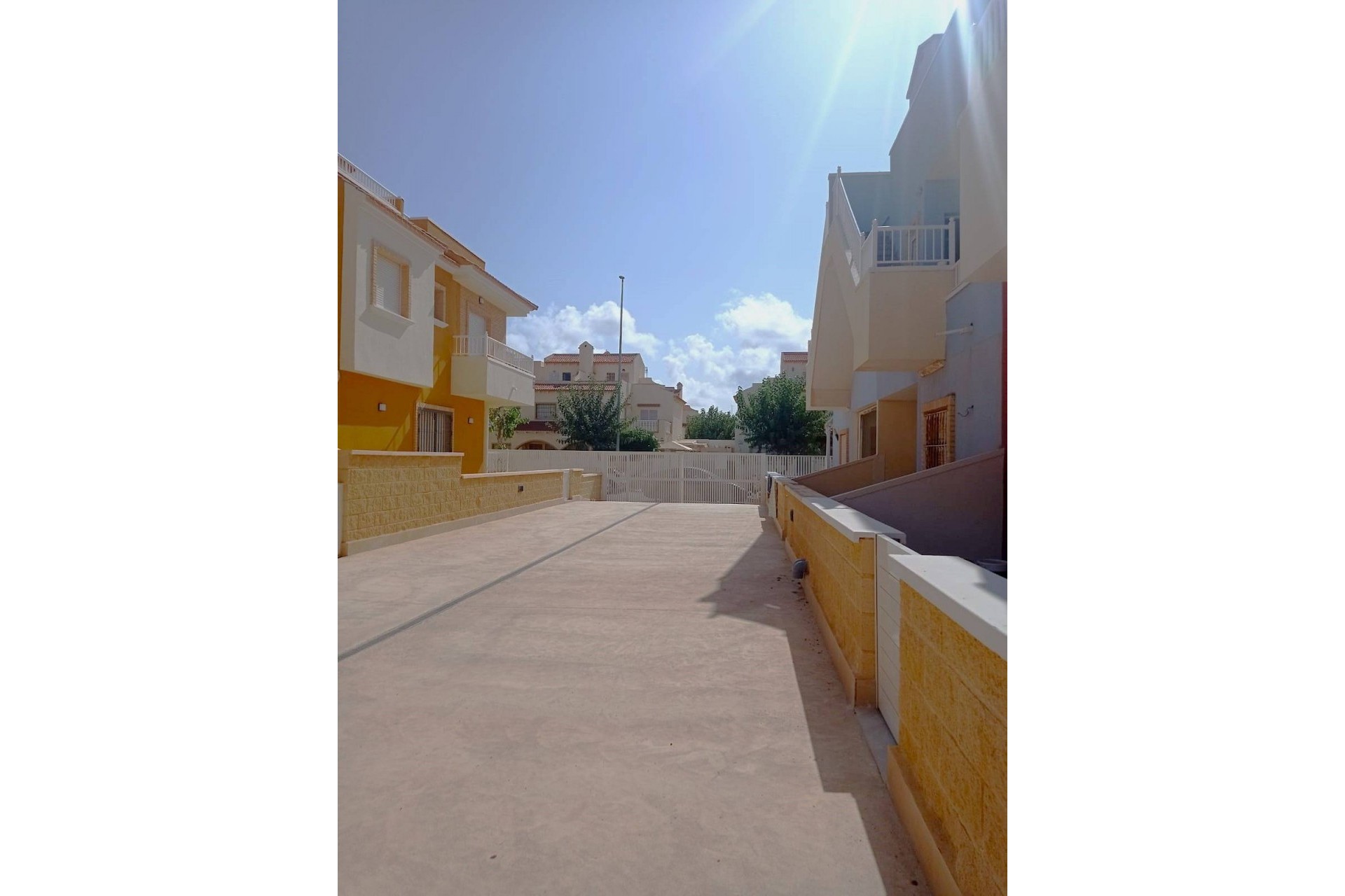 Återförsäljning - Town House -
Pilar de la Horadada