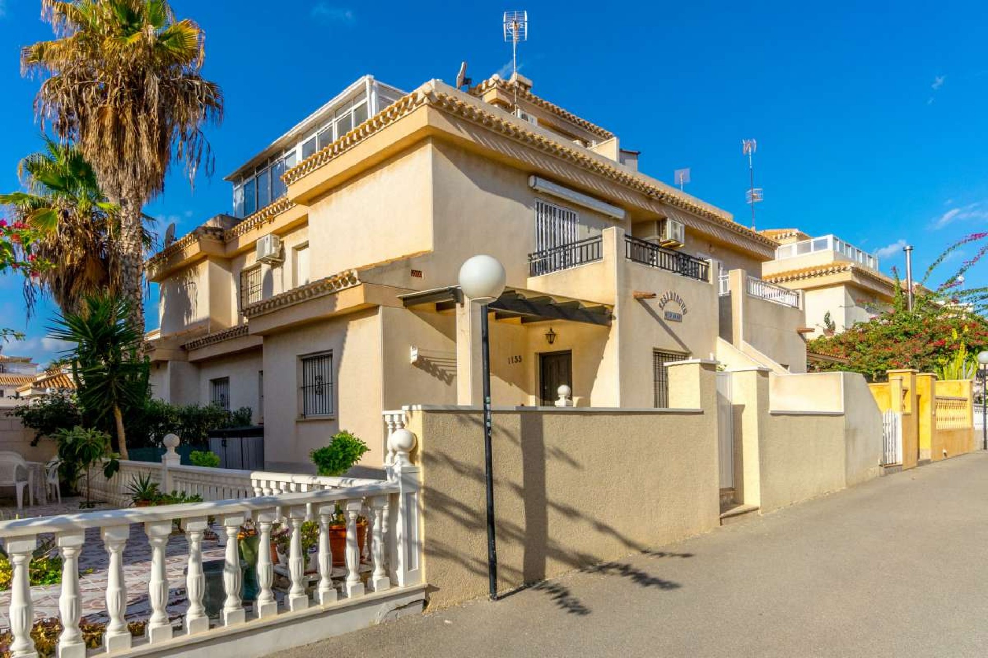 Återförsäljning - Town House -
Playa Flamenca - Costa Blanca