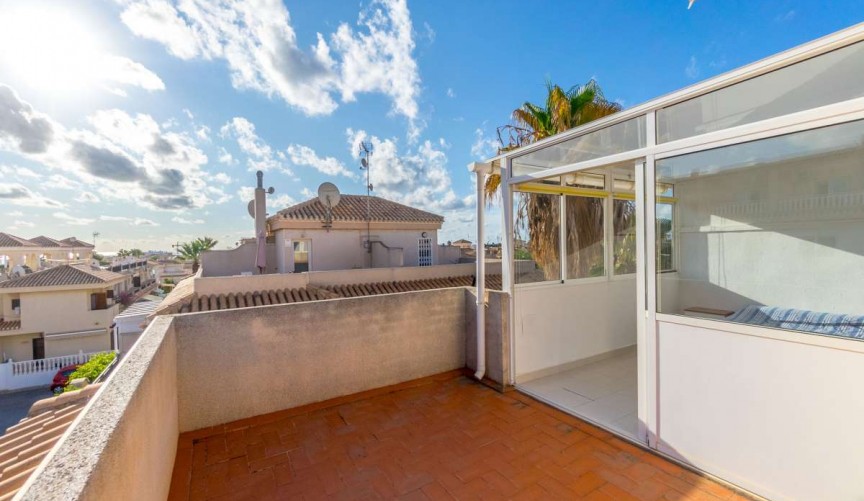 Återförsäljning - Town House -
Playa Flamenca - Costa Blanca