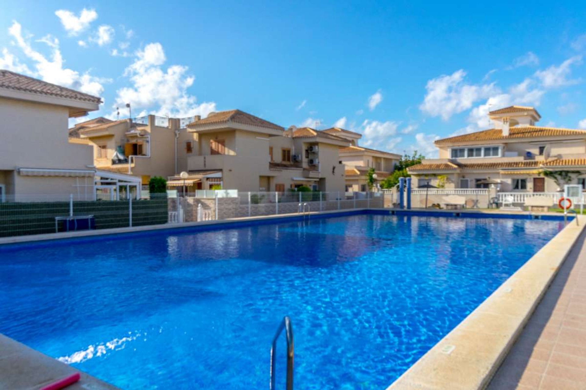 Återförsäljning - Town House -
Playa Flamenca - Costa Blanca