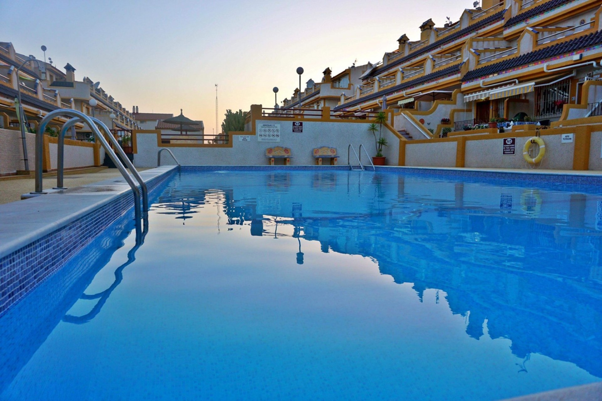 Återförsäljning - Town House -
Playa Flamenca - Costa Blanca