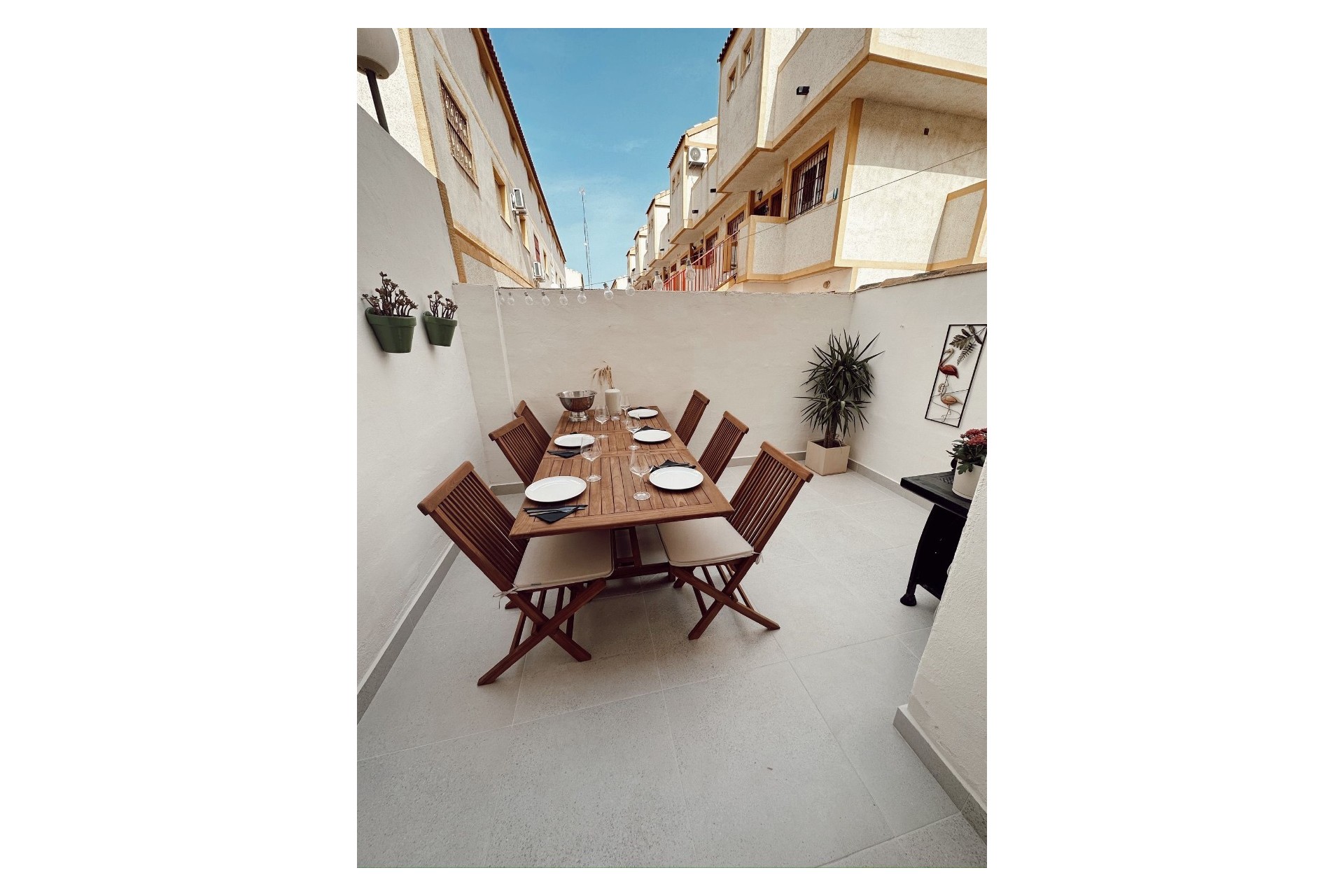 Återförsäljning - Town House -
Playa Flamenca - Costa Blanca