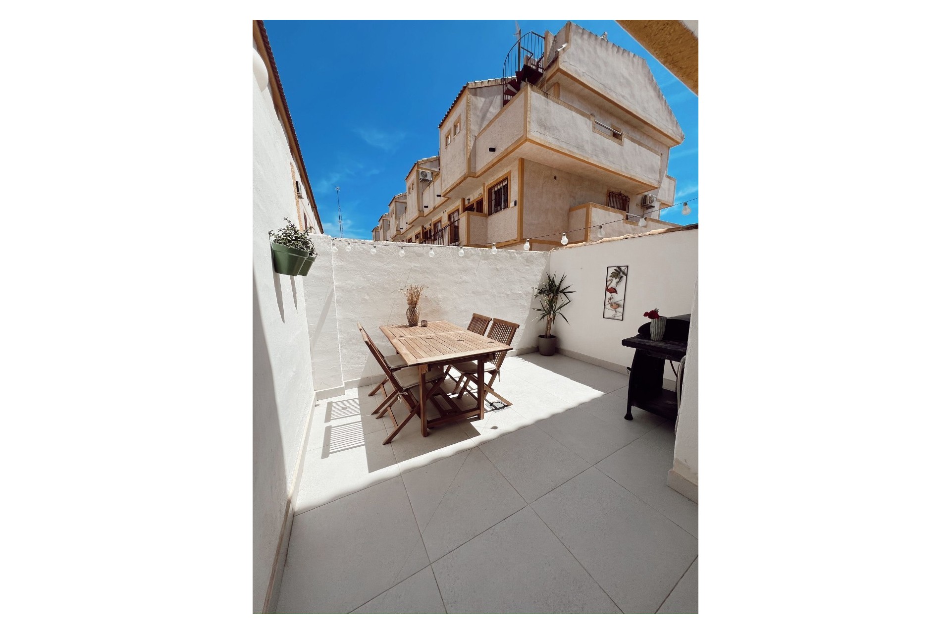 Återförsäljning - Town House -
Playa Flamenca - Costa Blanca