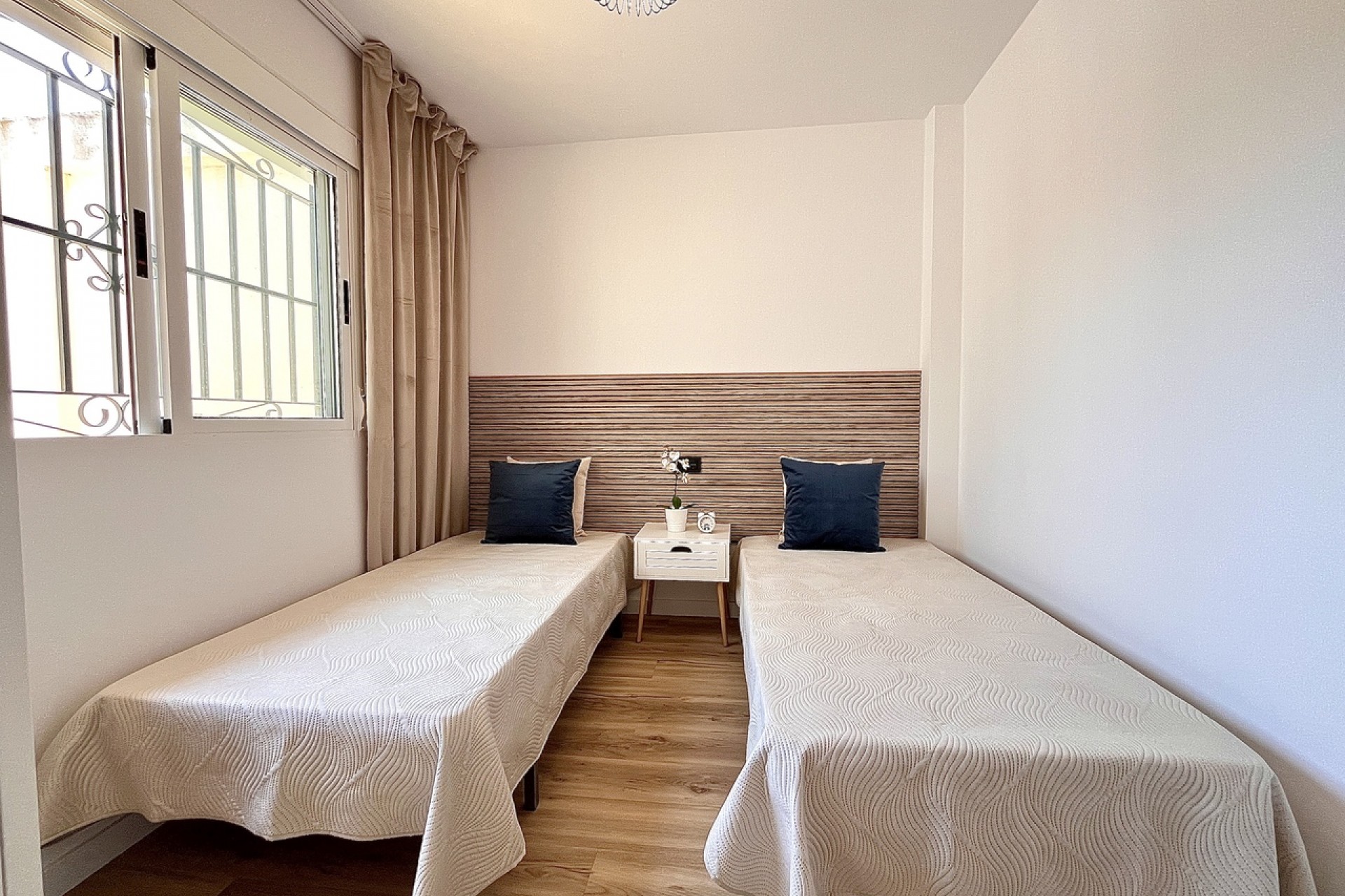 Återförsäljning - Town House -
Playa Flamenca - Costa Blanca