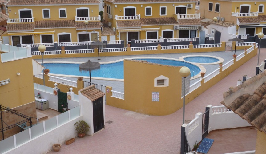 Återförsäljning - Town House -
Playa Flamenca - Costa Blanca