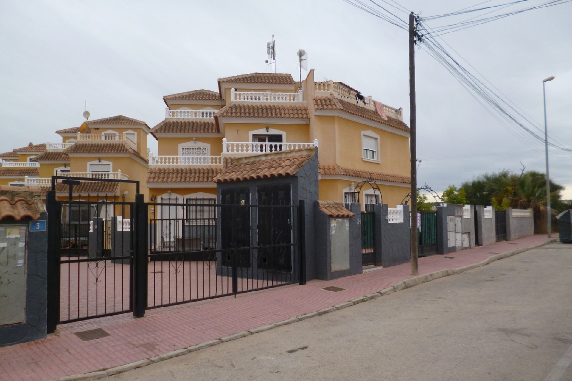 Återförsäljning - Town House -
Playa Flamenca - Costa Blanca