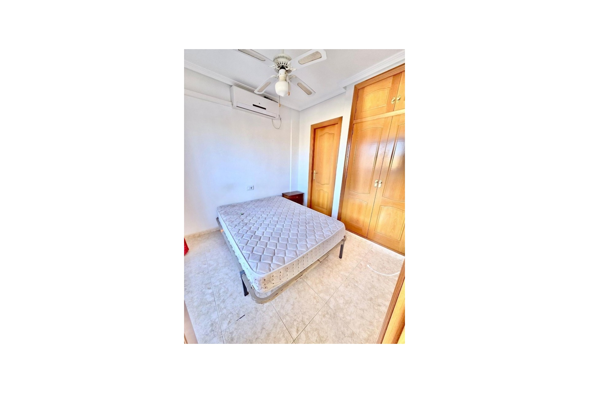 Återförsäljning - Town House -
Playa Flamenca - Costa Blanca