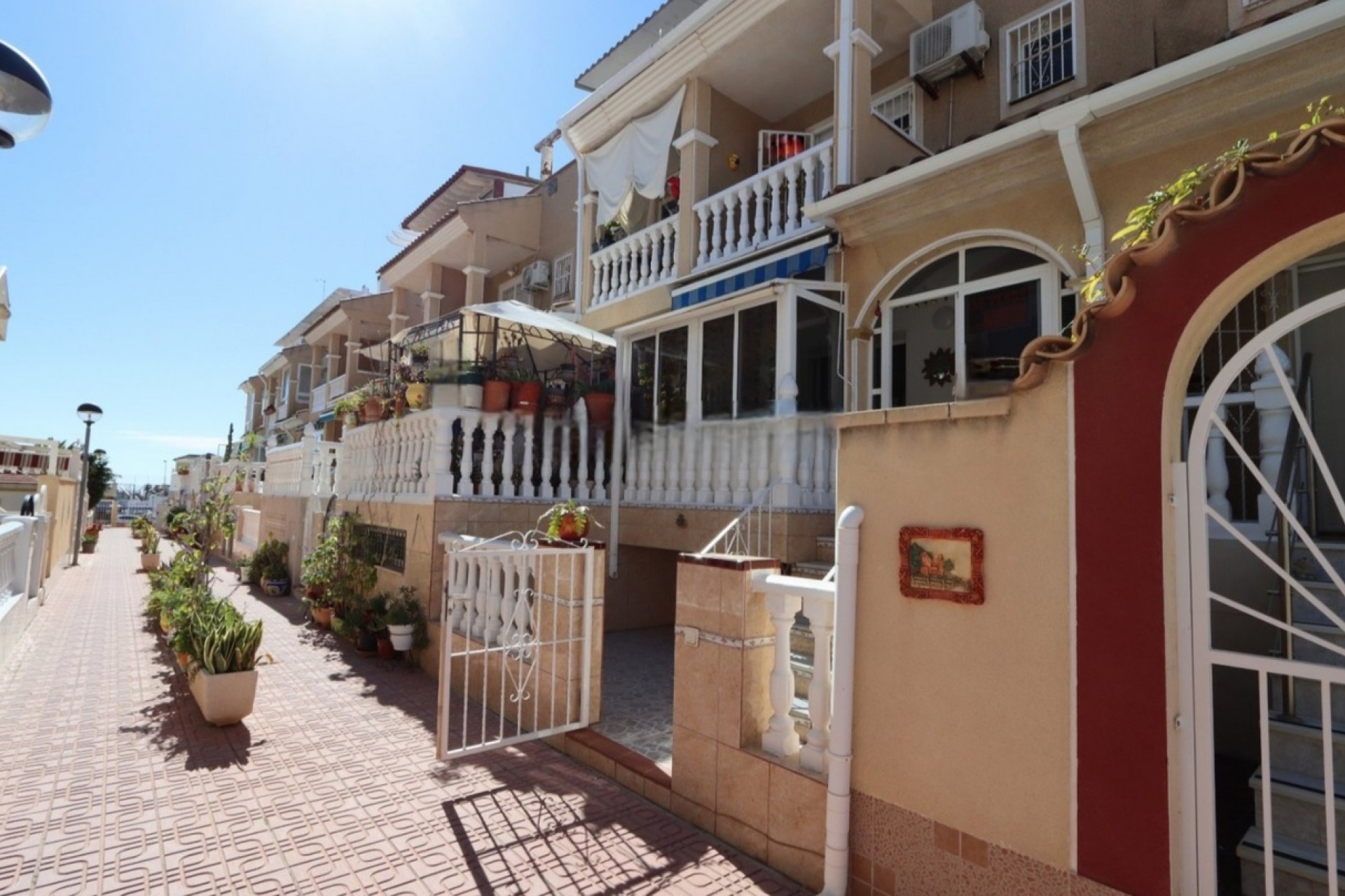 Återförsäljning - Town House -
Playa Flamenca - Costa Blanca