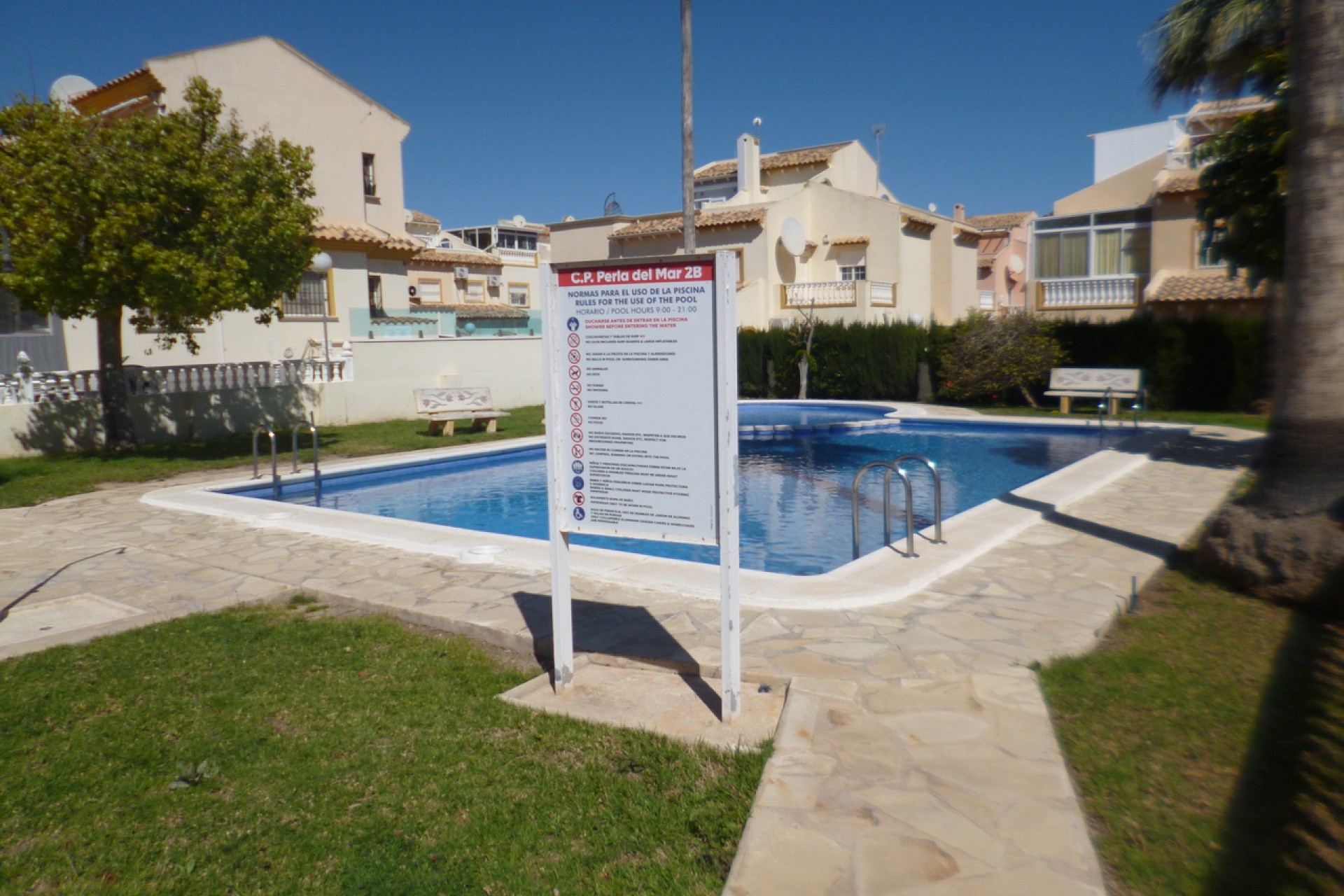 Återförsäljning - Town House -
Playa Flamenca - Costa Blanca