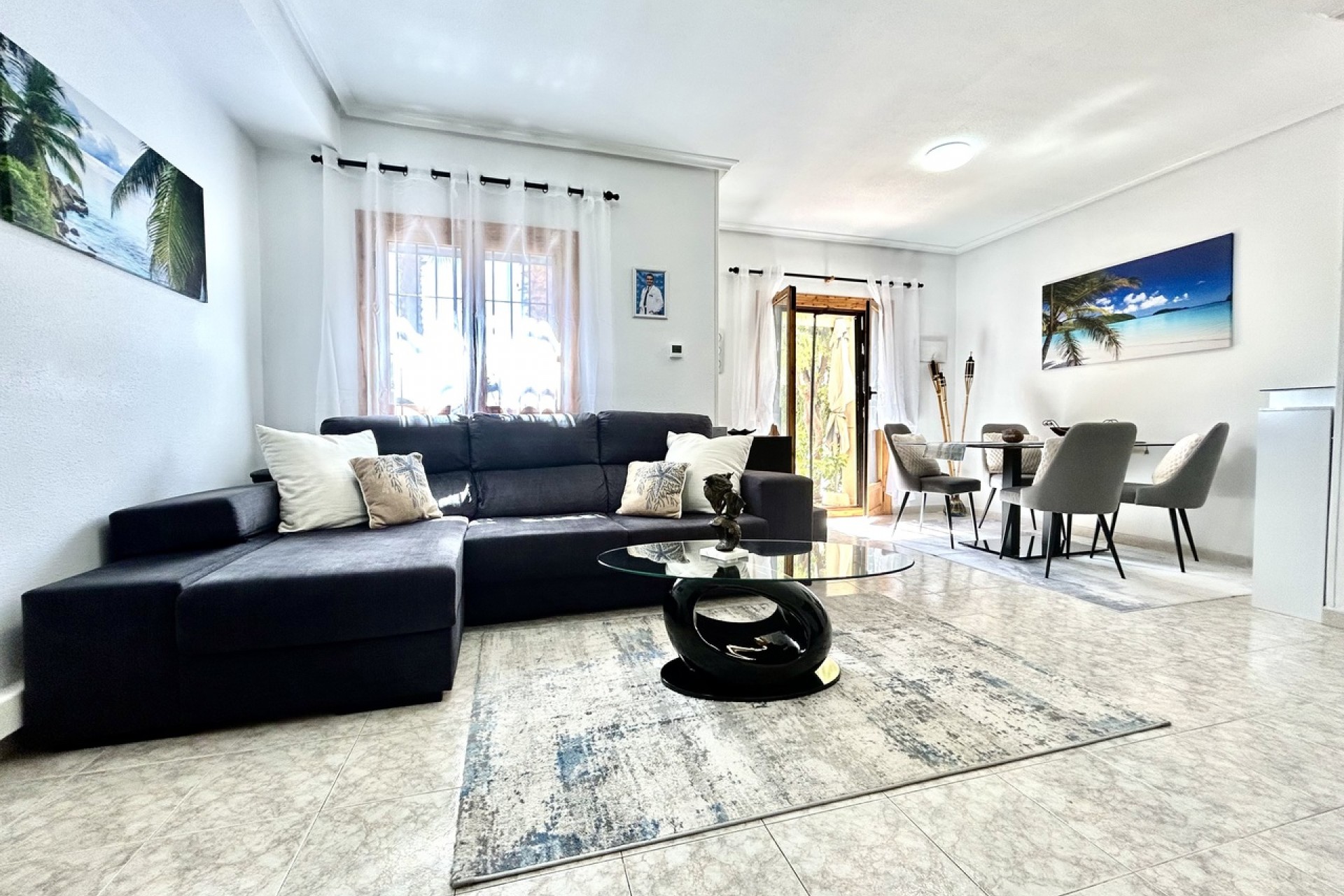 Återförsäljning - Town House -
Playa Flamenca - Costa Blanca