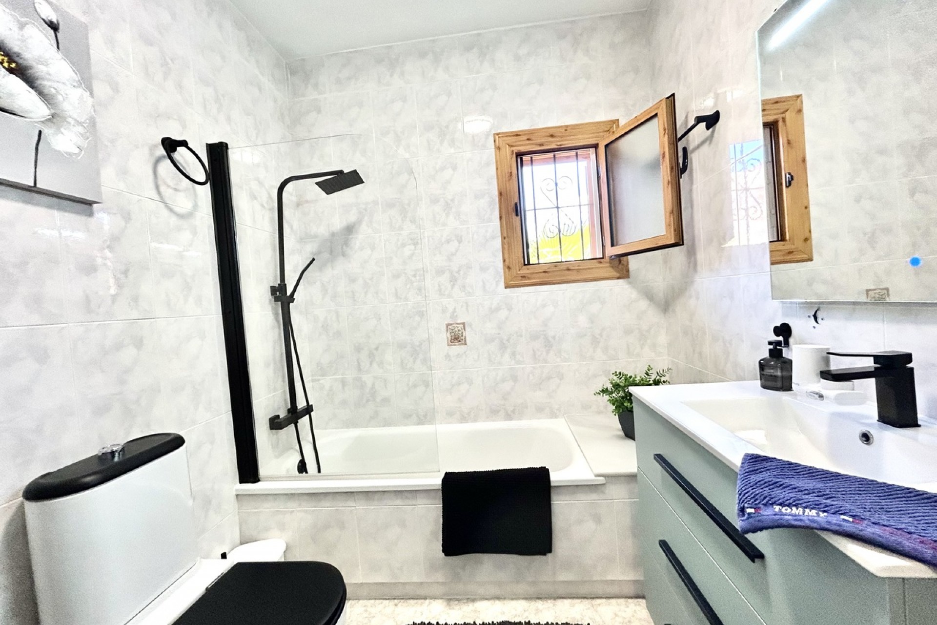 Återförsäljning - Town House -
Playa Flamenca - Costa Blanca