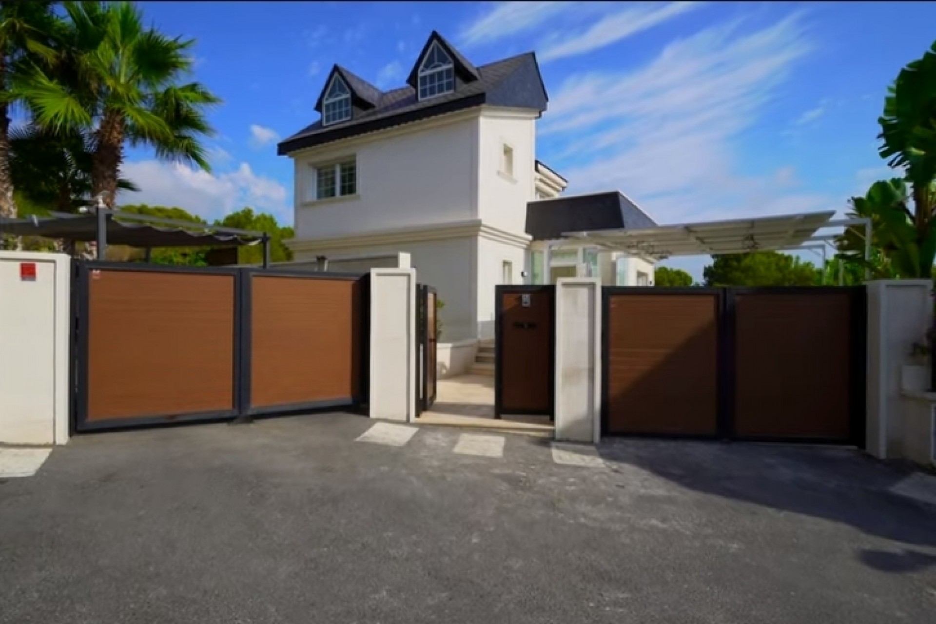 Återförsäljning - Town House -
Polop - Costa Blanca