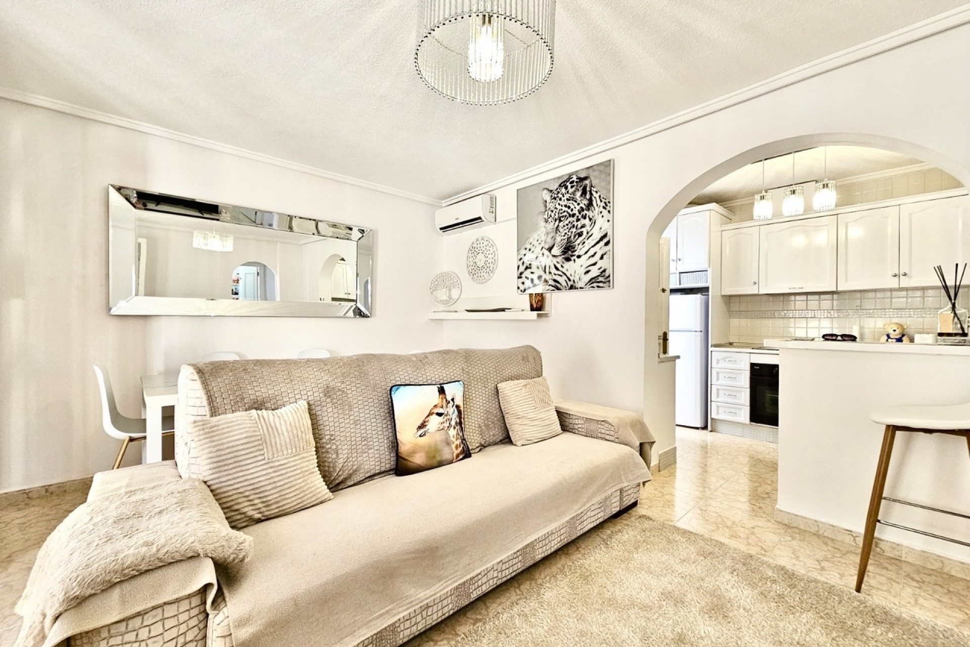 Återförsäljning - Town House -
Punta Prima - Costa Blanca