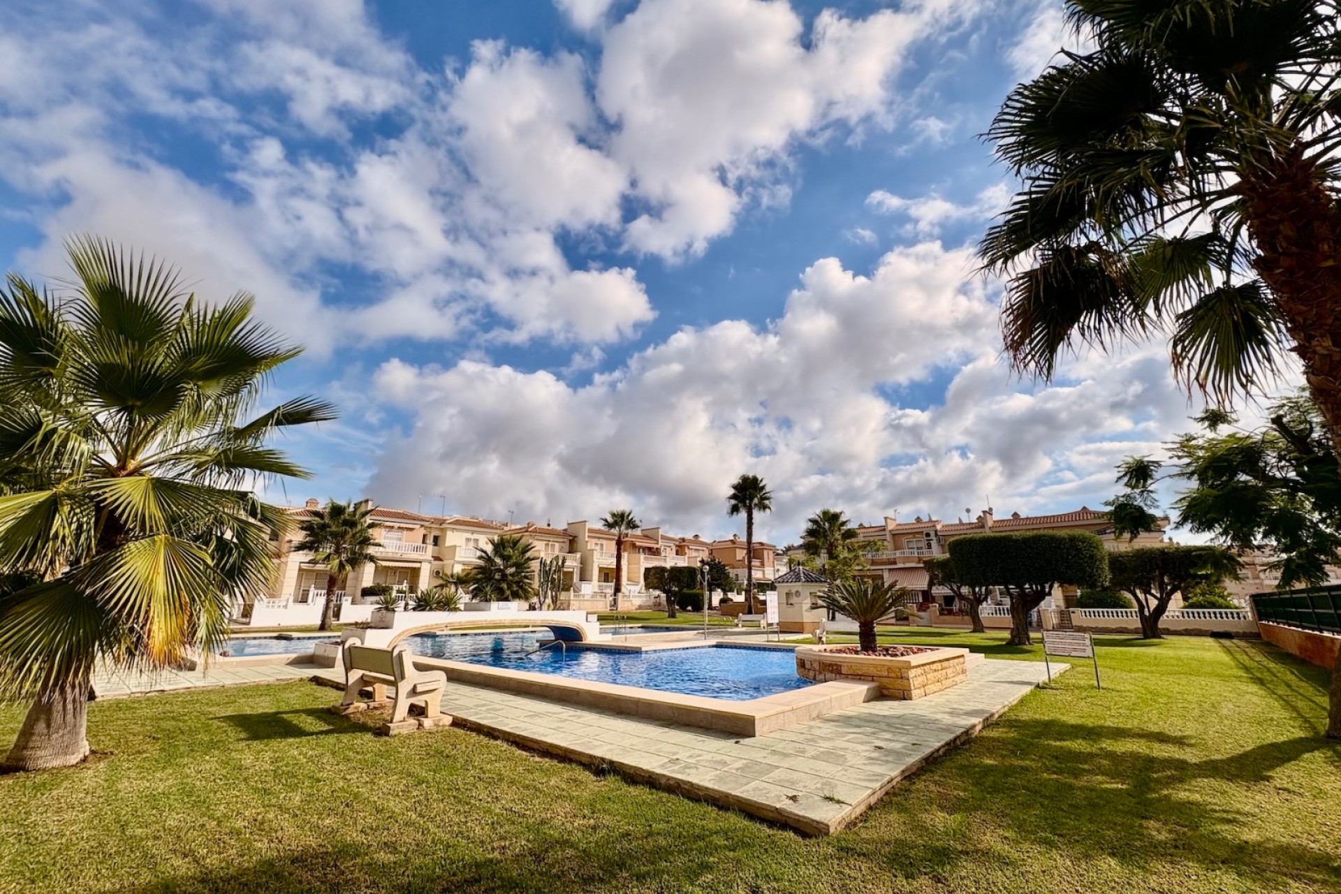 Återförsäljning - Town House -
Rojales - Inland