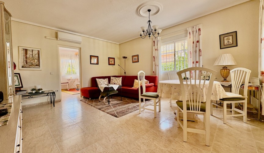 Återförsäljning - Town House -
Rojales - Inland