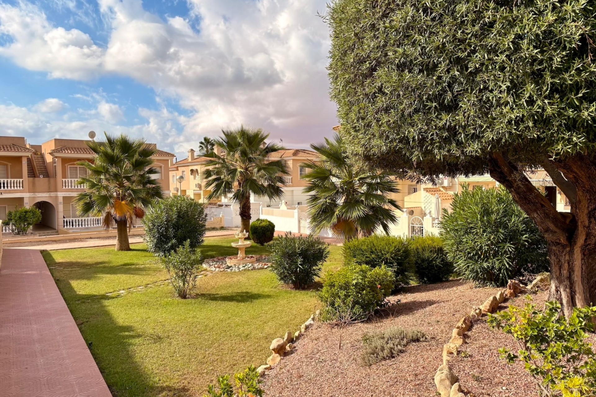 Återförsäljning - Town House -
Rojales - Inland