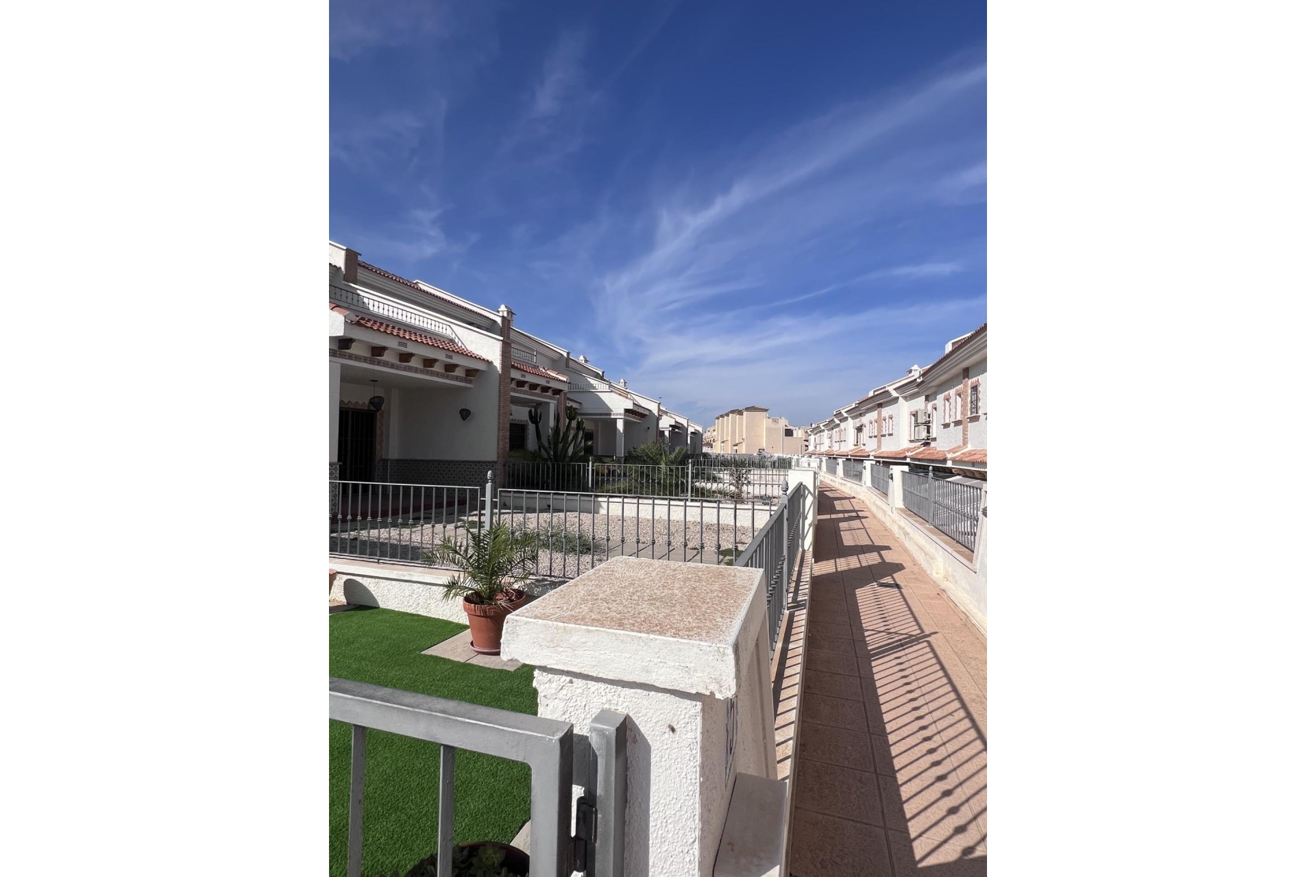 Återförsäljning - Town House -
San Miguel de Salinas - Cerro Del Sol