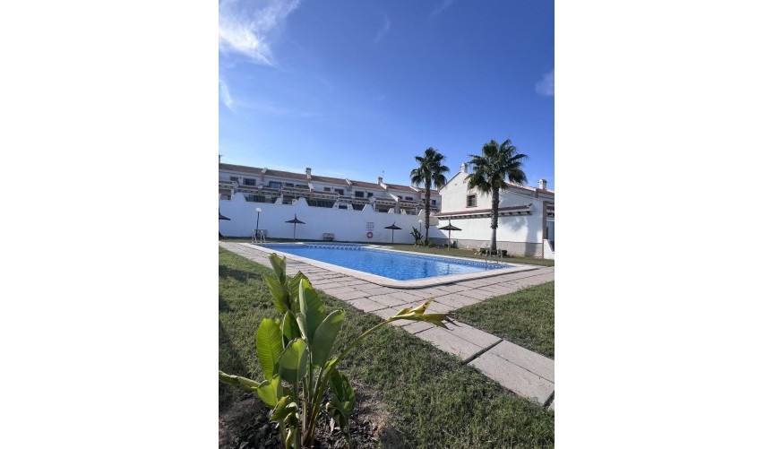 Återförsäljning - Town House -
San Miguel de Salinas - Cerro Del Sol