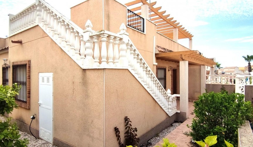 Återförsäljning - Town House -
San Miguel de Salinas - El Galán