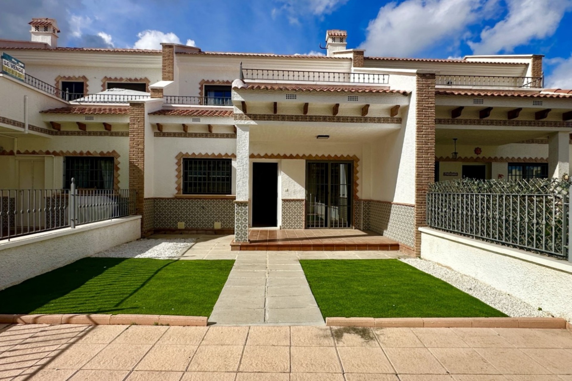 Återförsäljning - Town House -
San Miguel de Salinas - Inland
