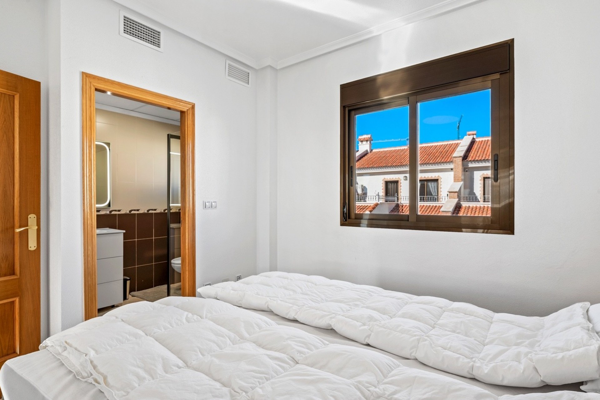 Återförsäljning - Town House -
San Miguel de Salinas - Inland