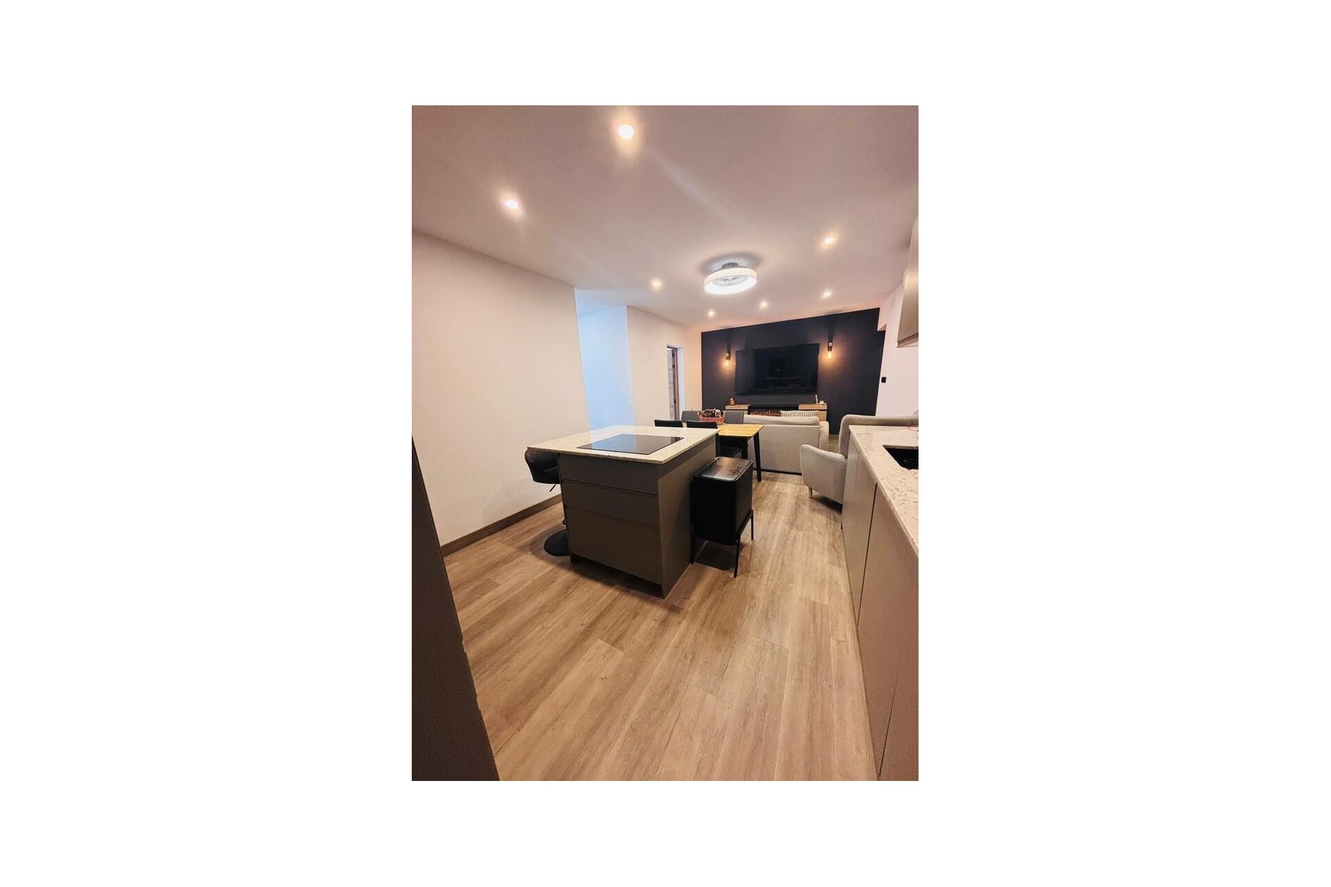 Återförsäljning - Town House -
San Miguel de Salinas - Inland