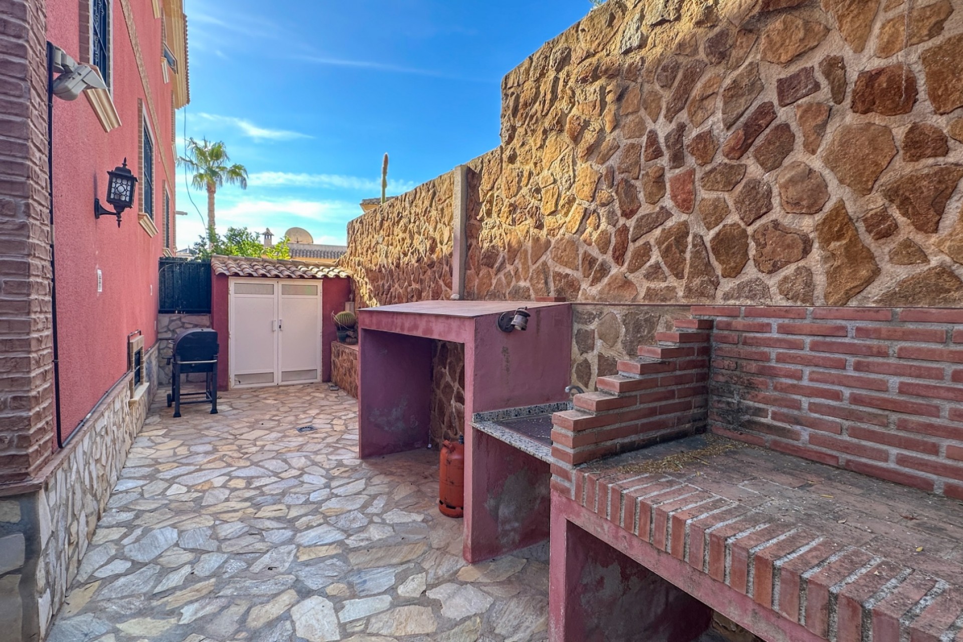 Återförsäljning - Town House -
San Miguel de Salinas - Inland