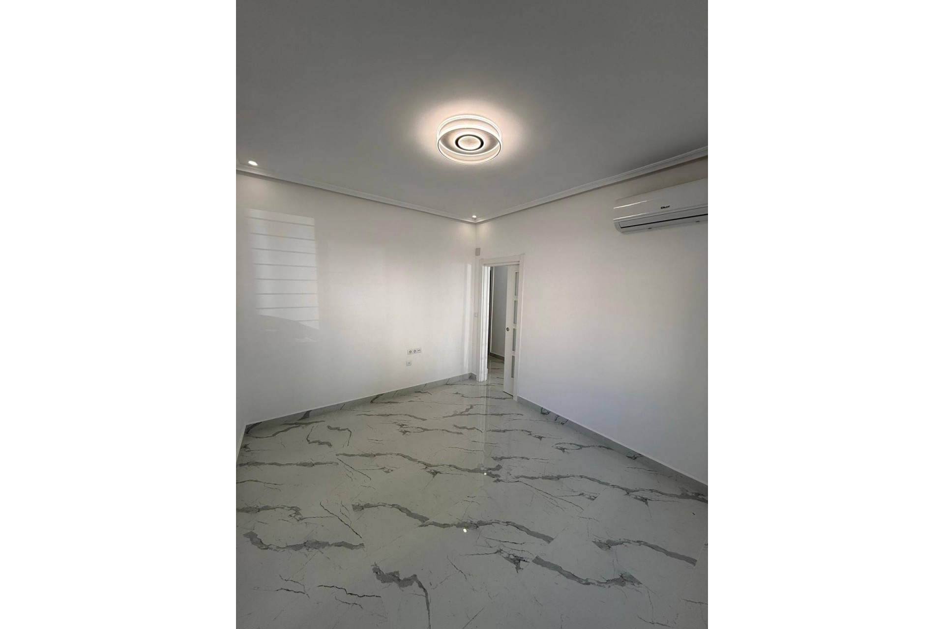 Återförsäljning - Town House -
San Pedro del Pinatar - San Pedro Del Pinatar Centro