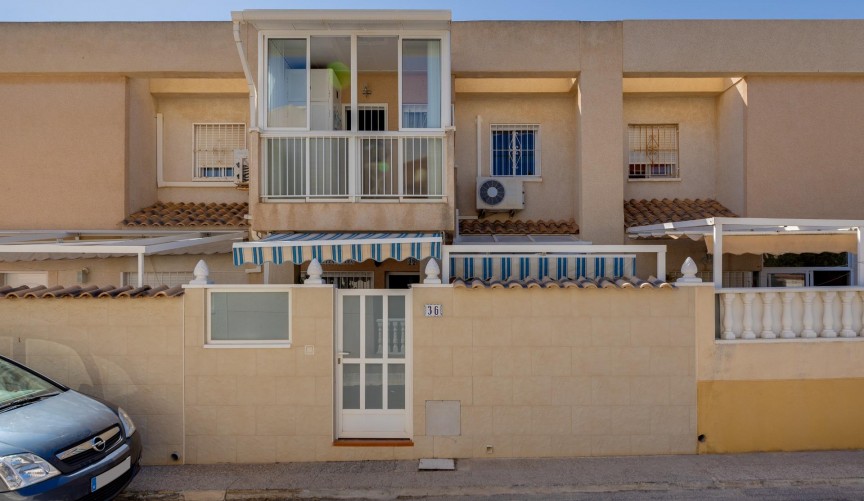 Återförsäljning - Town House -
Torrevieja - Aguas Nuevas 2