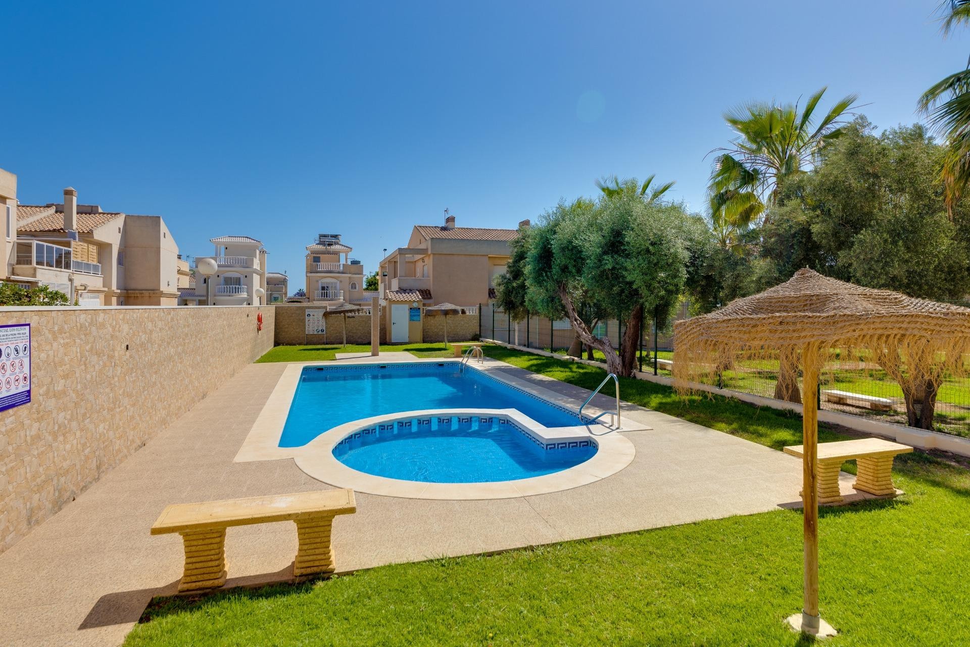 Återförsäljning - Town House -
Torrevieja - Aguas Nuevas 2