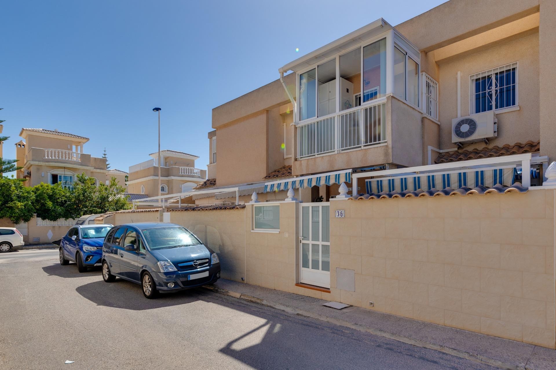 Återförsäljning - Town House -
Torrevieja - Aguas Nuevas 2