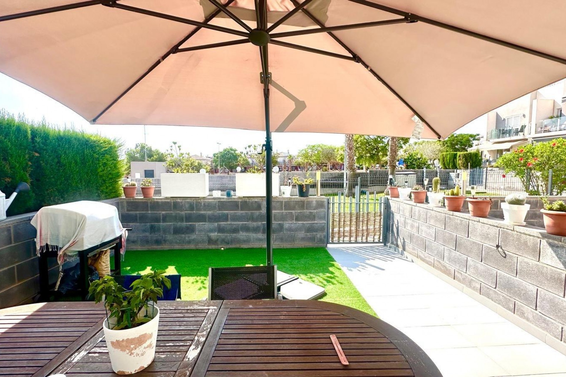 Återförsäljning - Town House -
Torrevieja - aguas nuevas