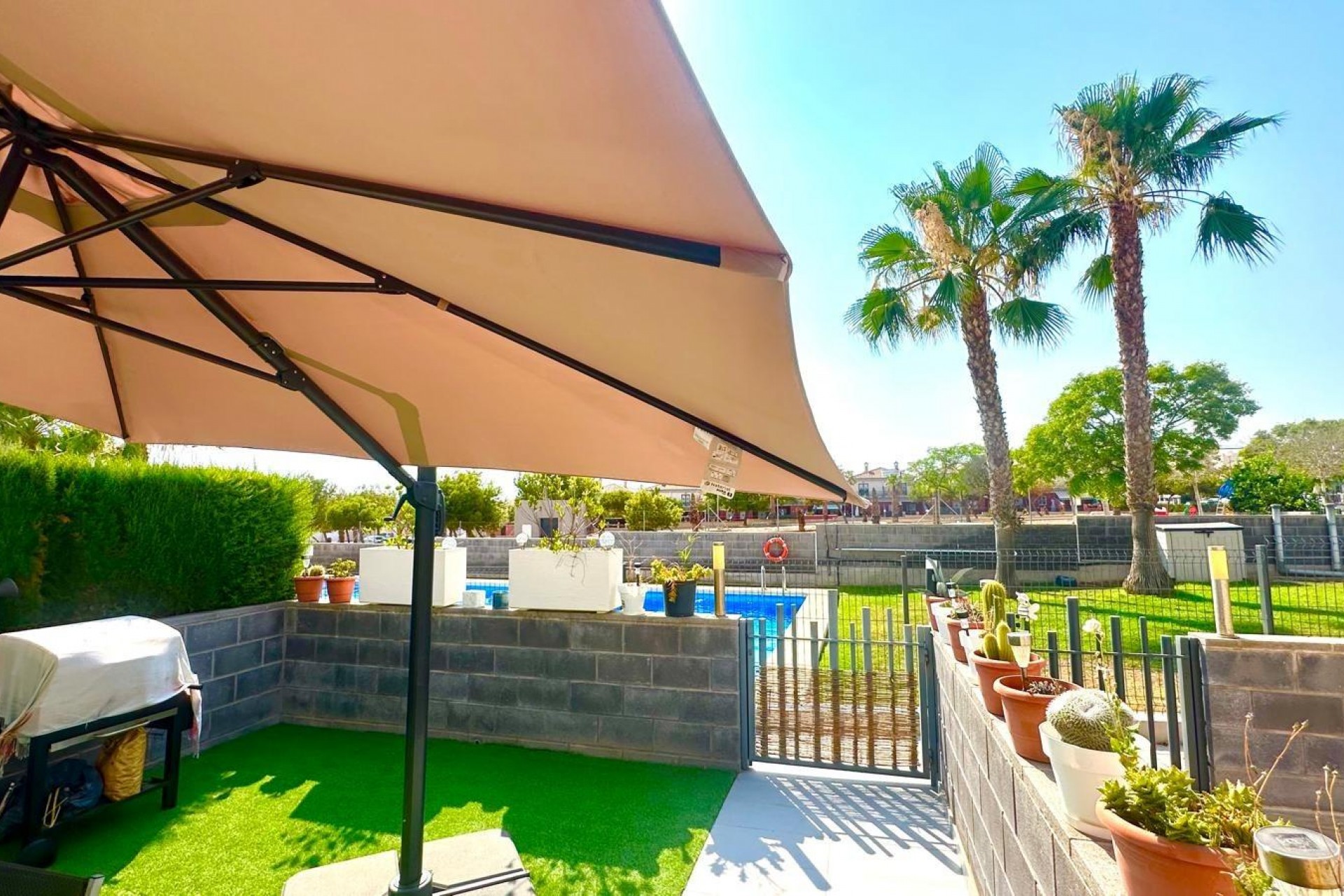 Återförsäljning - Town House -
Torrevieja - aguas nuevas