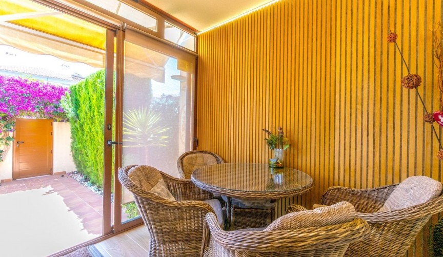 Återförsäljning - Town House -
Torrevieja - aguas nuevas