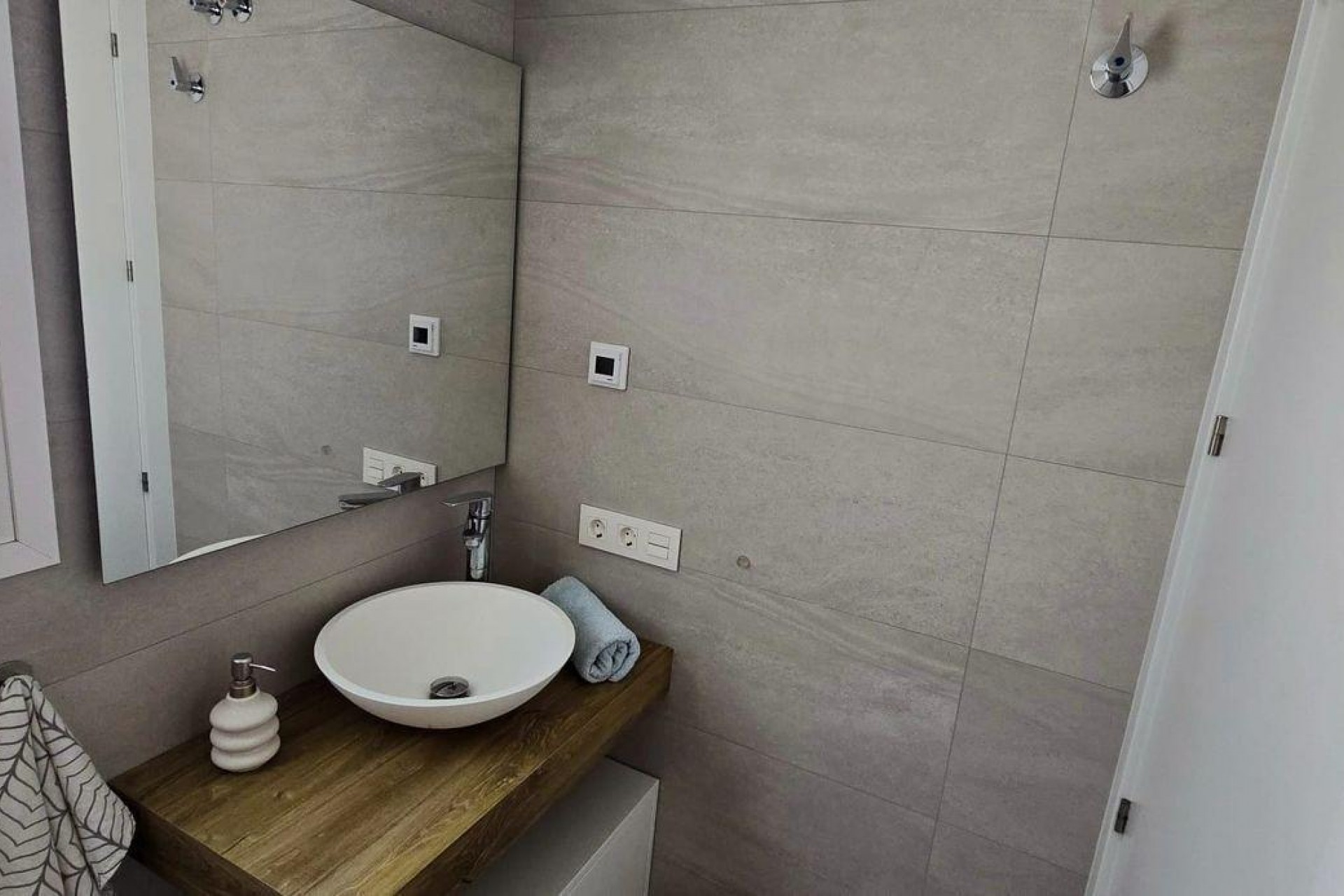 Återförsäljning - Town House -
Torrevieja - aguas nuevas