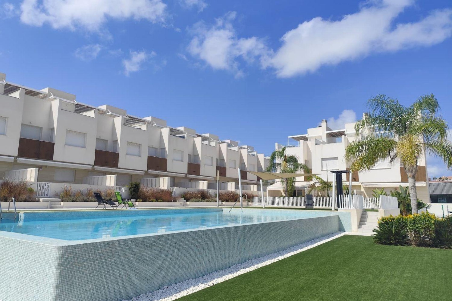 Återförsäljning - Town House -
Torrevieja - aguas nuevas