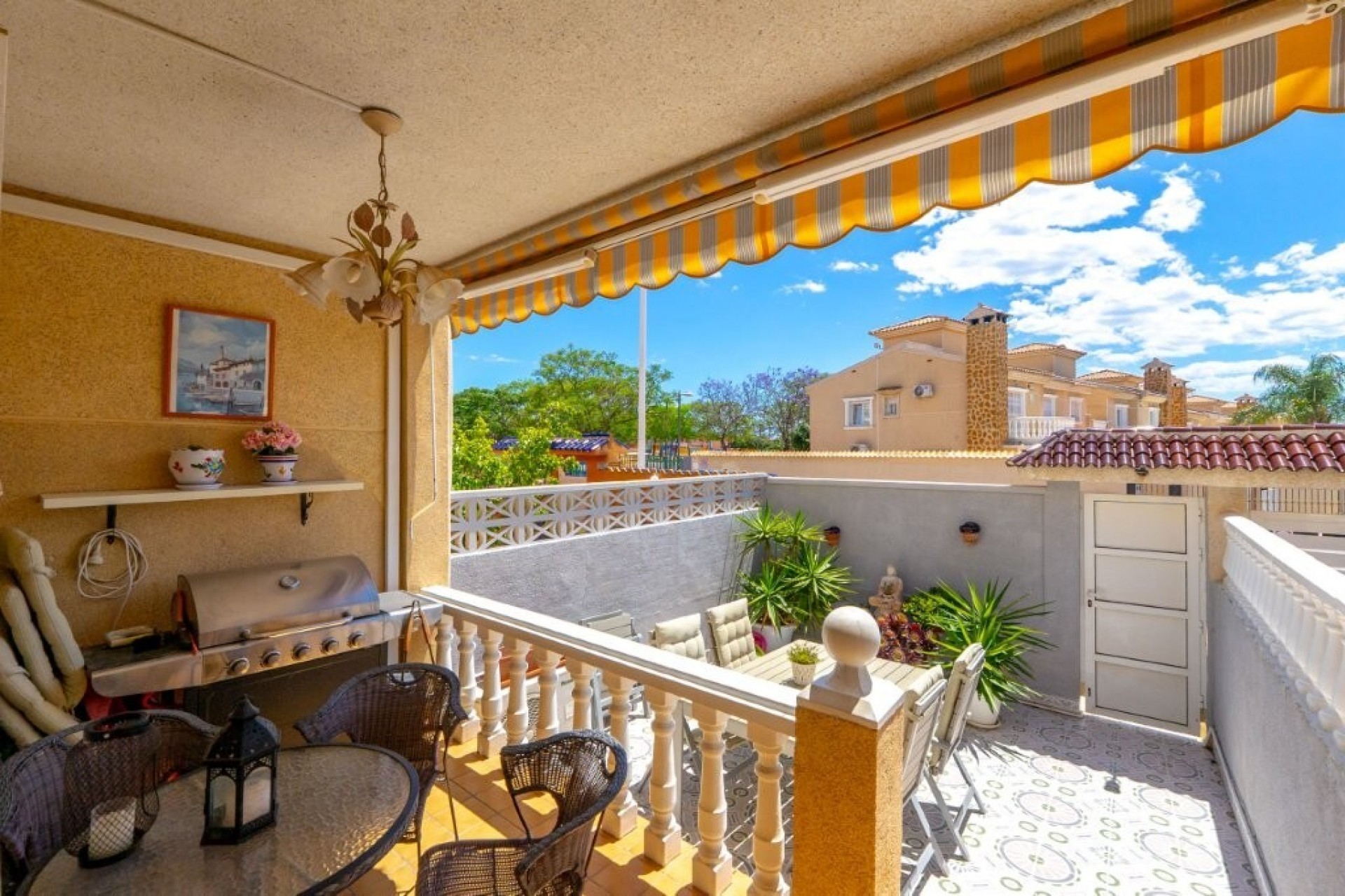 Återförsäljning - Town House -
Torrevieja - aguas nuevas