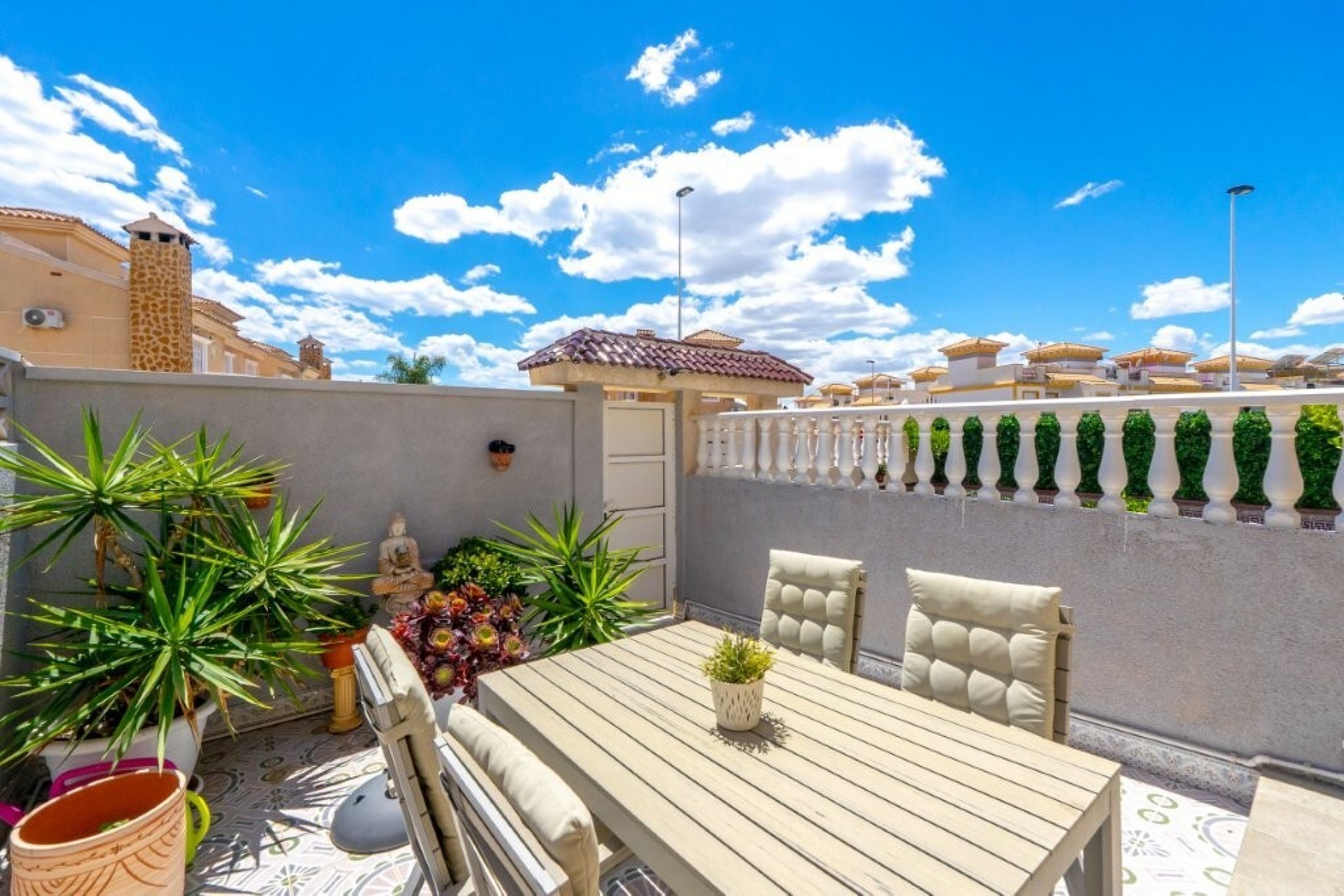 Återförsäljning - Town House -
Torrevieja - aguas nuevas
